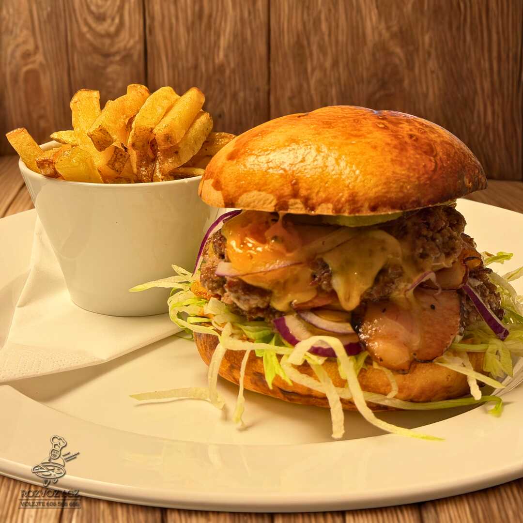 Hovězí smash burger Chlapák, coleslaw